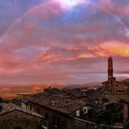 Montalcino...il Suo Panorama...le Sue Emozioni...